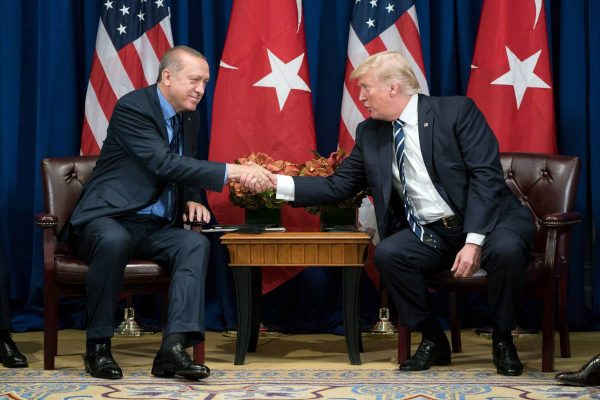 Erdogan affirme que Trump peut lever les sanctions visant la Turquie