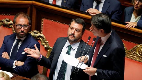 L’Italie exige un accord rapide pour former un nouveau gouvernement