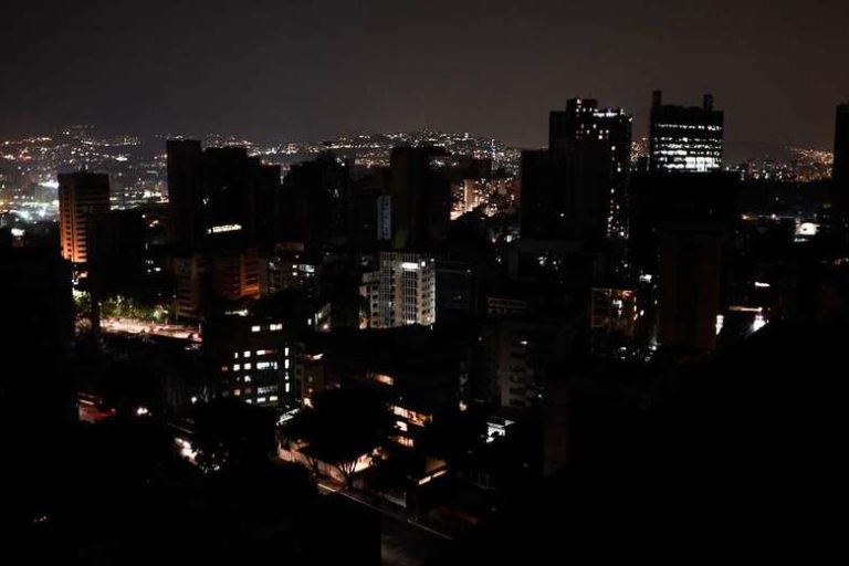 Nouvelle panne massive de courant au Venezuela (1)