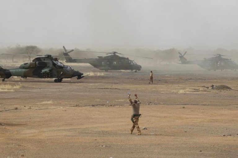 Treize soldats français tués dans un accident d'hélicoptère au Mali (1)