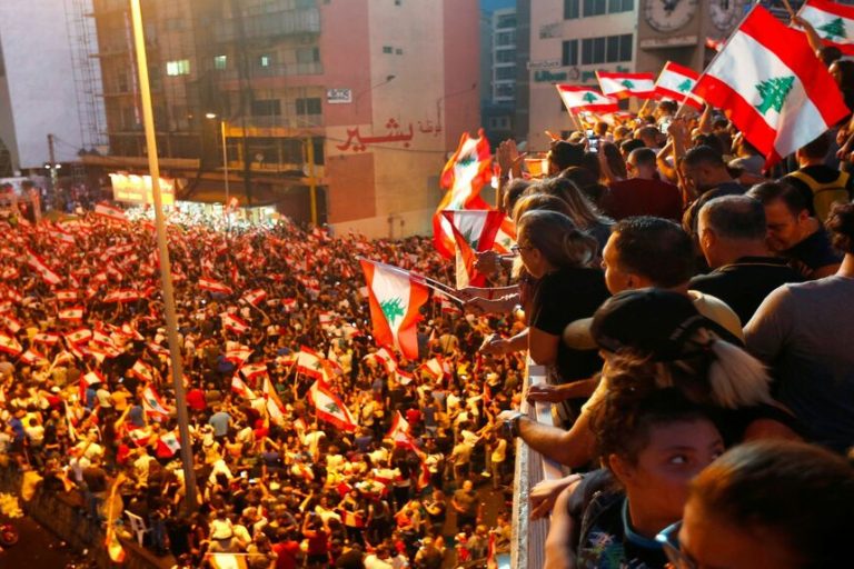 les manifestants rejettent l’appel au dialogue de Michel Aoun (1)