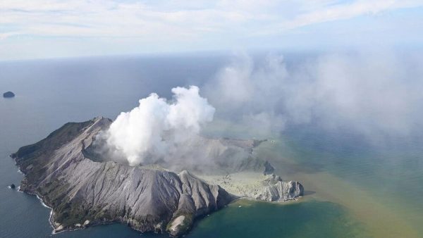 nouvelle-zelande-volcan-white-island (1)
