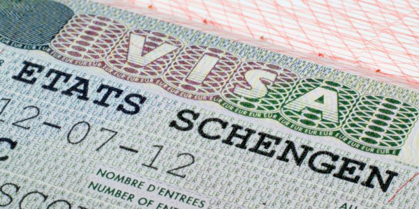 La France a drastiquement réduit le nombre de visas accordés aux Algériens, Marocains et Tunisiens © DR
