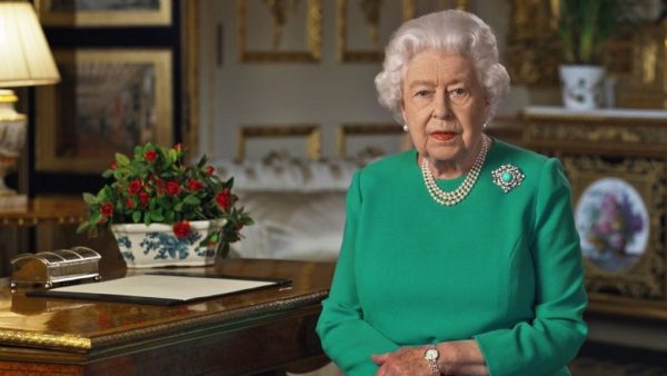 Elizabeth II s’adresse aux Britanniques