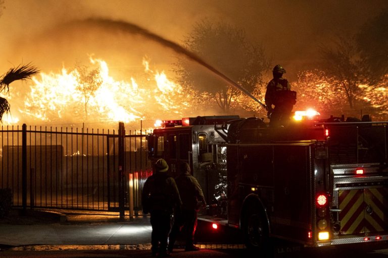 Des incendies de forêt d’une ampleur inédite ravagent la Californie