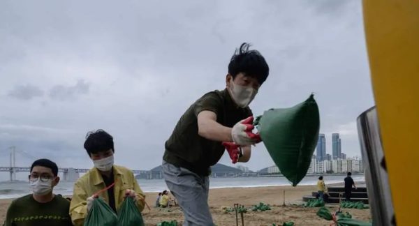 Le typhon Maysak frappe les deux Corées