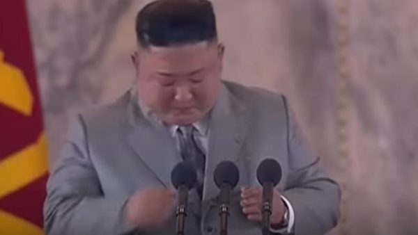 Kim Jong-un en larmes