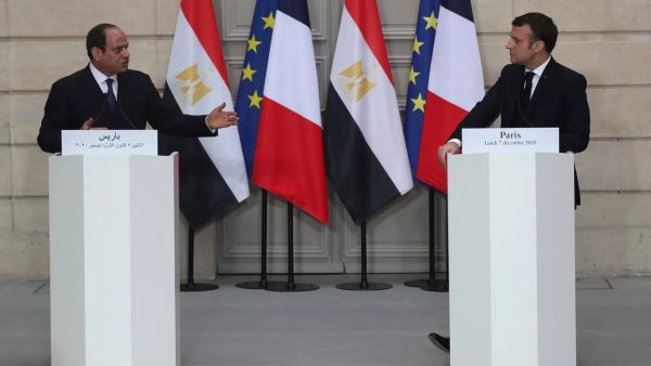 Le président égyptien Abdel Fattah al-Sissi et son homologue français Emmanuel Macron, 7 décembre 2020, Paris © AFP