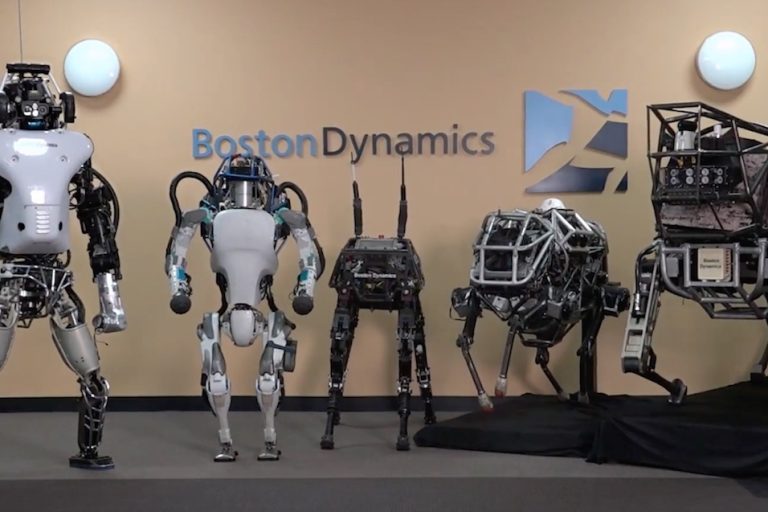 Aux États-Unis, un robot danse le rock