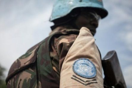 Un casque bleu de la Minusca en Centrafrique, Gamboula, 6 juillet 2018 © AFP