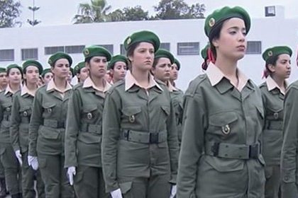Jeunes filles service militaire
