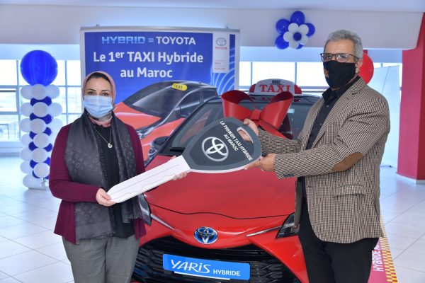 Toyota Maroc livre un taxi hybride, une première nationale
