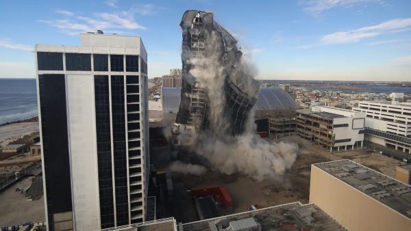 Le Trump Plaza Hotel and Casino d’Atlantic City part en fumée