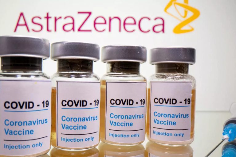 Le vaccin Covishield a été développé par l'université d'Oxford et l'entreprise AstraZeneca. © Dado Ruvic, Reuters