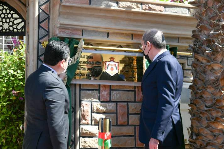 Nasser Bourita, ministre marocain des Affaires étrangères et son homologue jordanien Ayman Al-Safadi lors de la cérémonie d’inauguration du consulat du Royaume hachémite de Jordanie à Laâyoune DR