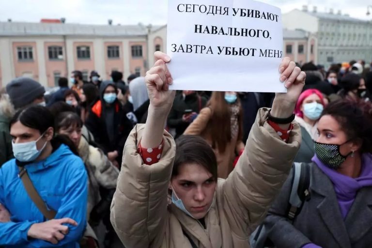 Arrestation de plus de 1.000 partisans de Navalny