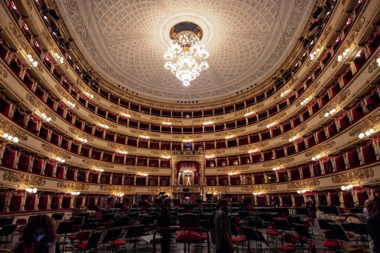 Italie : réouverture du légendaire opéra La Scala de Milan