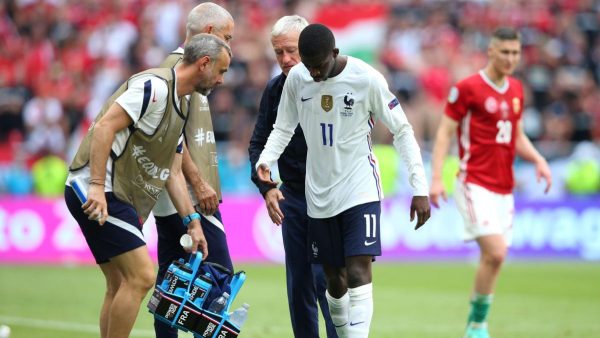L'international français Ousmane Dembélé est sorti sur blessure contre la Hongrie © DR