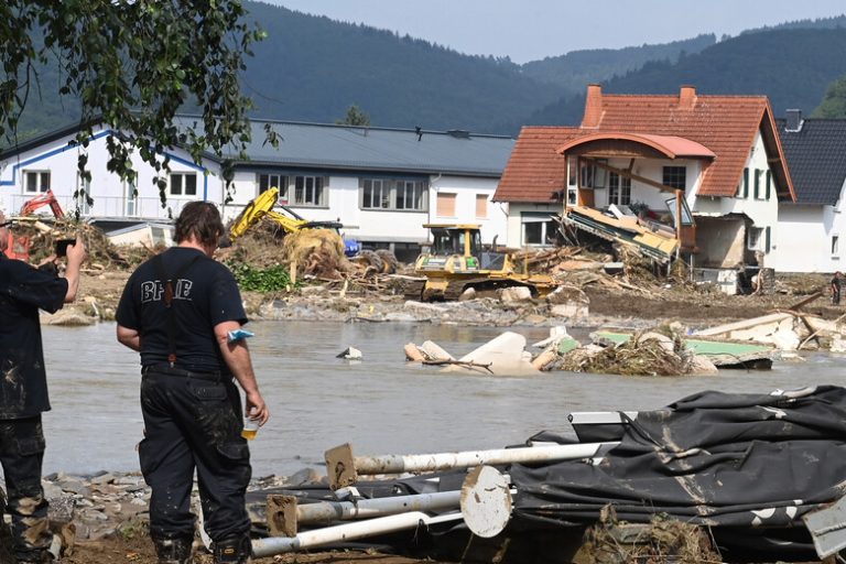 Allemagne : retour des sinistrés après les inondations
