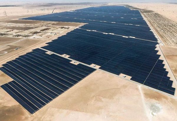 Centrale solaire d'Abu Dhabi © WAM