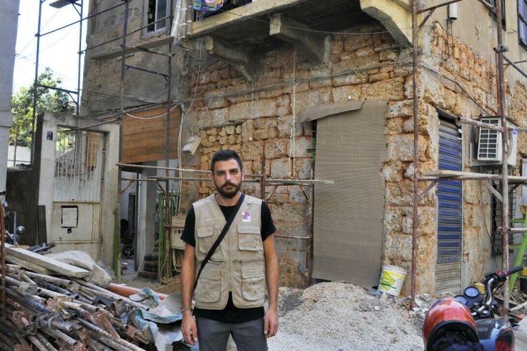 Liban : des volontaires mobilisés pour reconstruire les habitations détruites