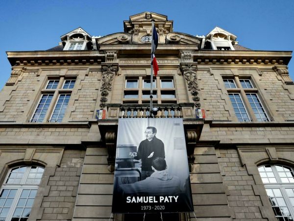 France : les écoles ont rendu hommage à Samuel Paty, un an après sa mort