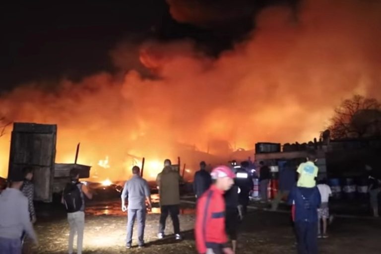 Casablanca : incendie dans un marché de ferraille