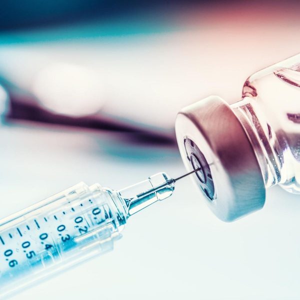 Faut-il craindre des effets secondaires après une dose de vaccin ?