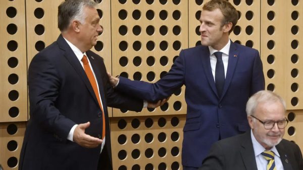 Hongrie : Emmanuel Macron rencontre Viktor Orban