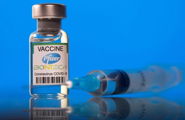 Pfizer/BioNTech : le vaccin est efficace contre Omicron après la 3e dose