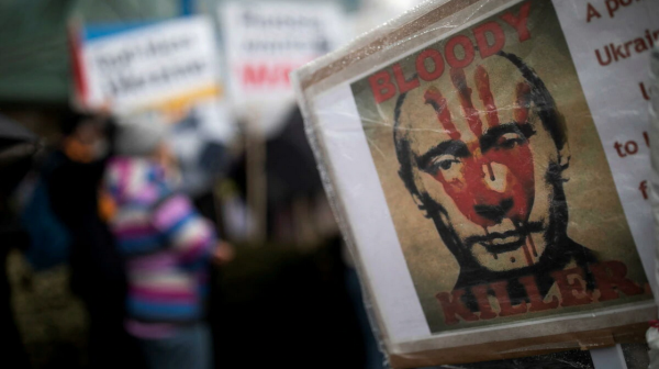 Vladimir Poutine sera-t-il jugé pour crimes de guerre?