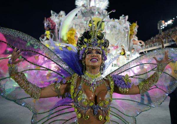 Le carnaval de Rio pour rattraper les joies perdues et lutter contre le racisme