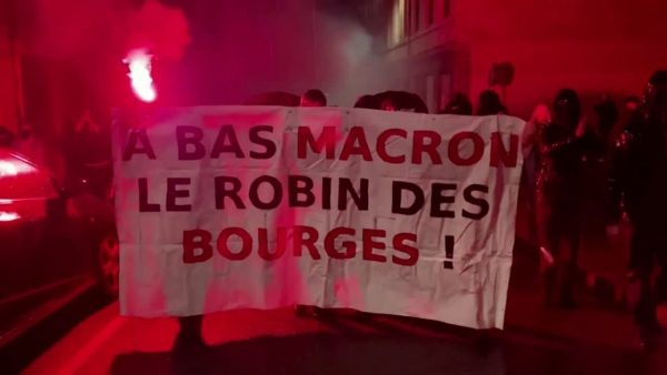 Heurts à Paris suite à la réélection d'Emmanuel Macron