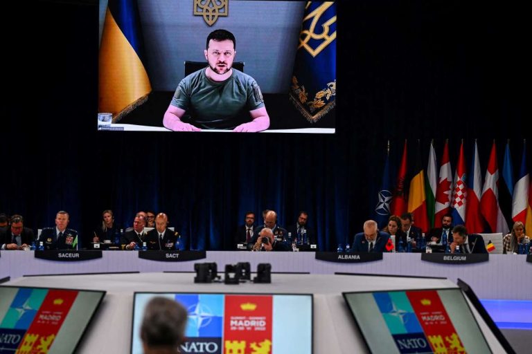 Guerre en Ukraine : Volodymyr Zelensky accuse la Russie d'instaurer «une famine» pour humilier l’Otan