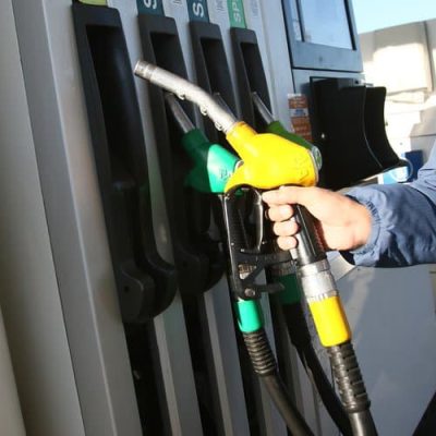 Carburants : nouvelle baisse de prix pour l'essence et le diesel