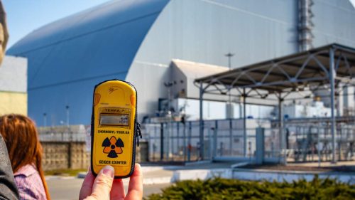 Ukraine : les combats autour de la centrale nucléaire ravivent les souvenirs de Tchernobyl