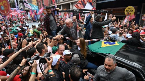 Présidentielle au Brésil : Bolsonaro derrière Lula sans majorité absolue, un deuxième tour prévu le 30 octobre