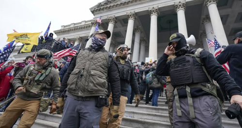 Aux États-Unis, les «Oath Keepers» sur le banc des accusés au procès de l’attaque du Capitole